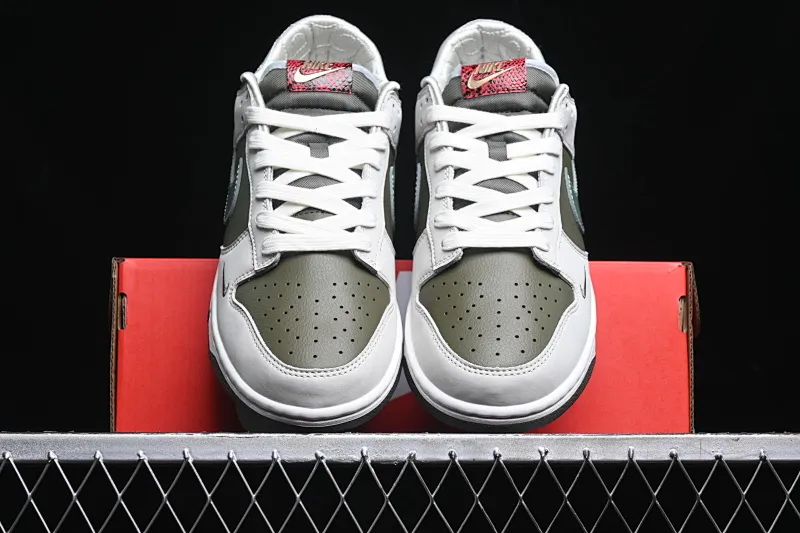 All Categories Nk SB Dunk Series Nk SB Dunk Low Low-top sneakers Nk Dunk Low "Year of the Snake" Year of the Snake Spring Festival limited low-top casual sneakers HV5980-231